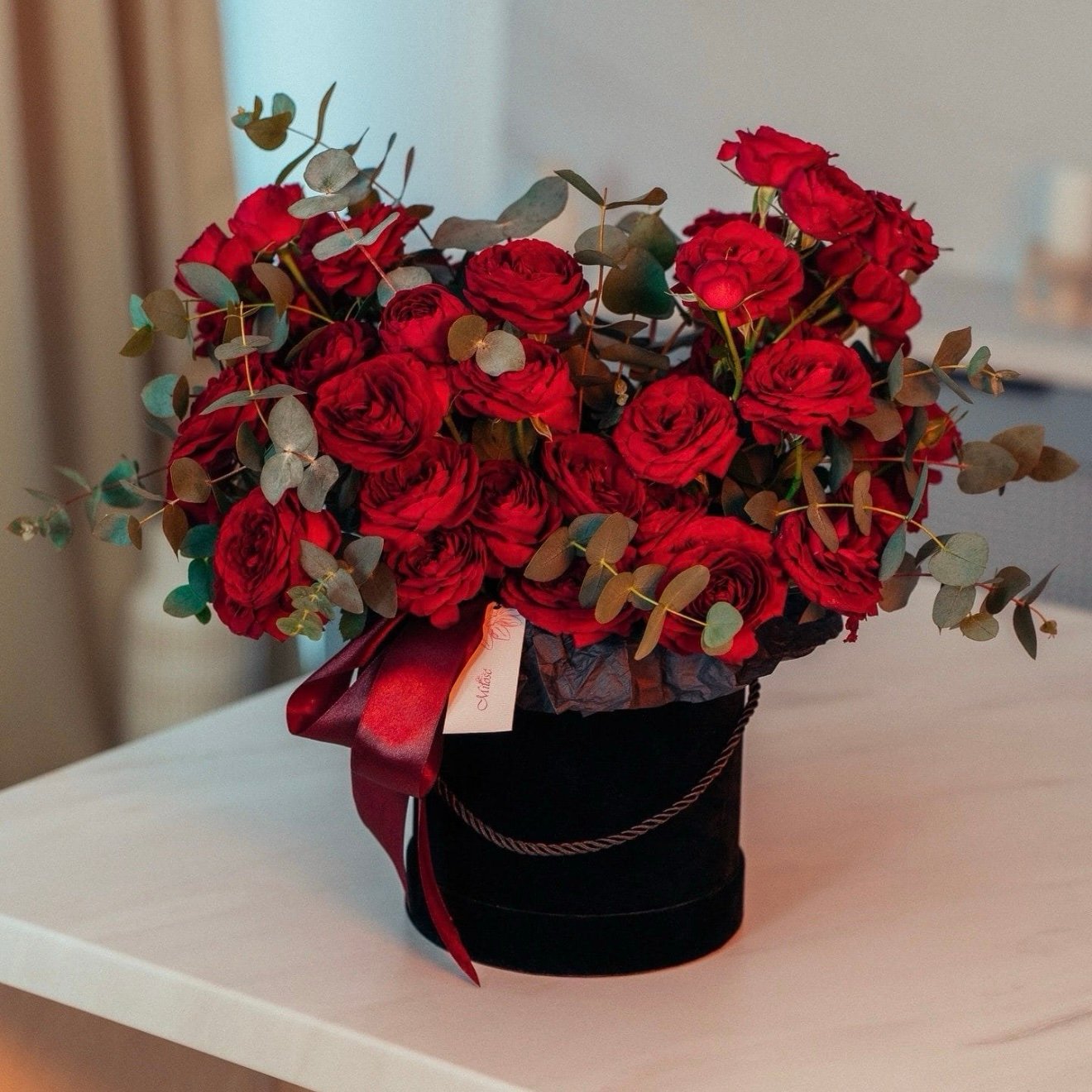 Kwiaty w pudełku "Rose & eukaliptus"