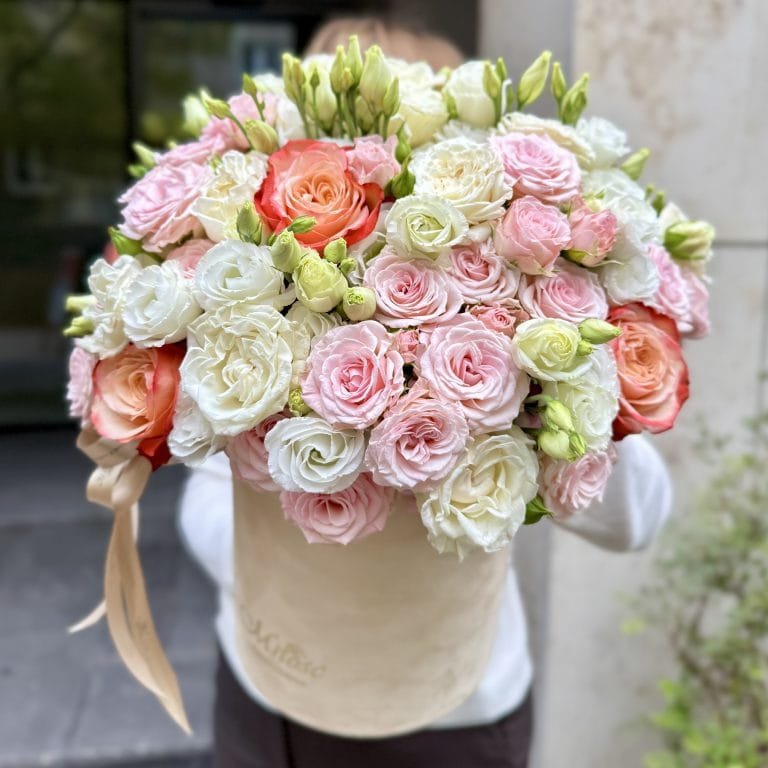 Kwiaty w pudełku "Pastel" - KWIATY W PUDEŁKU | Kwiaciarnia Milosc Warszawa