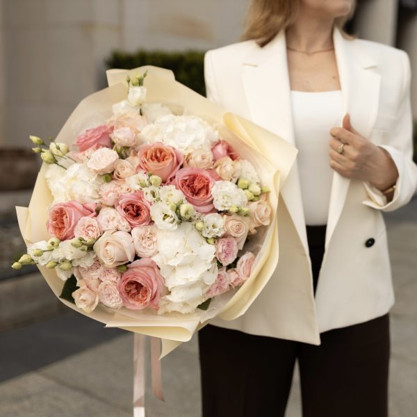 Bukiet-„Delikatna-elegancja-2-scaled-1.jpg
