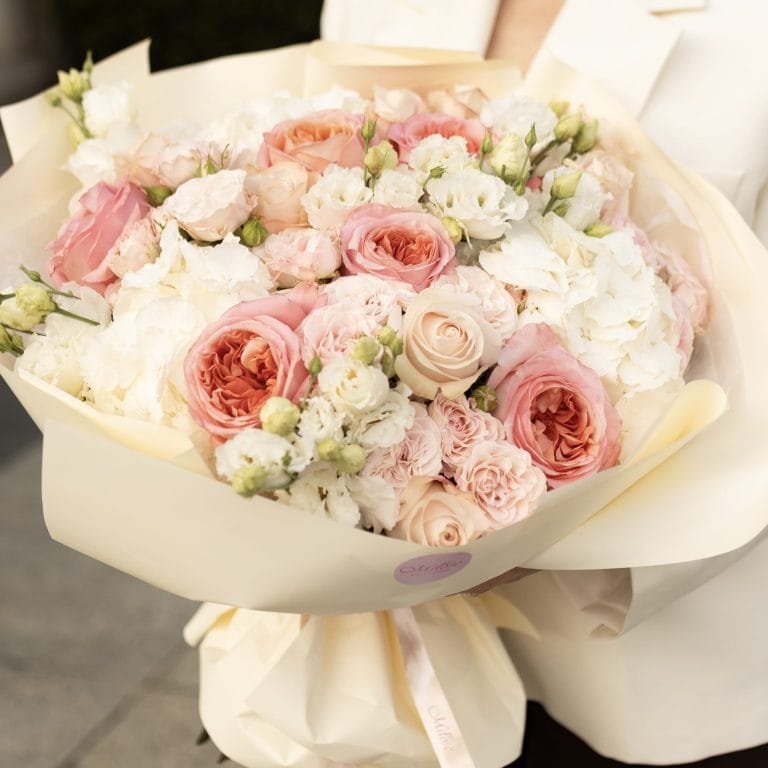 Bukiet „Delikatna elegancja” - BUKIETY AUTORSKIE | Kwiaciarnia Milosc Warszawa