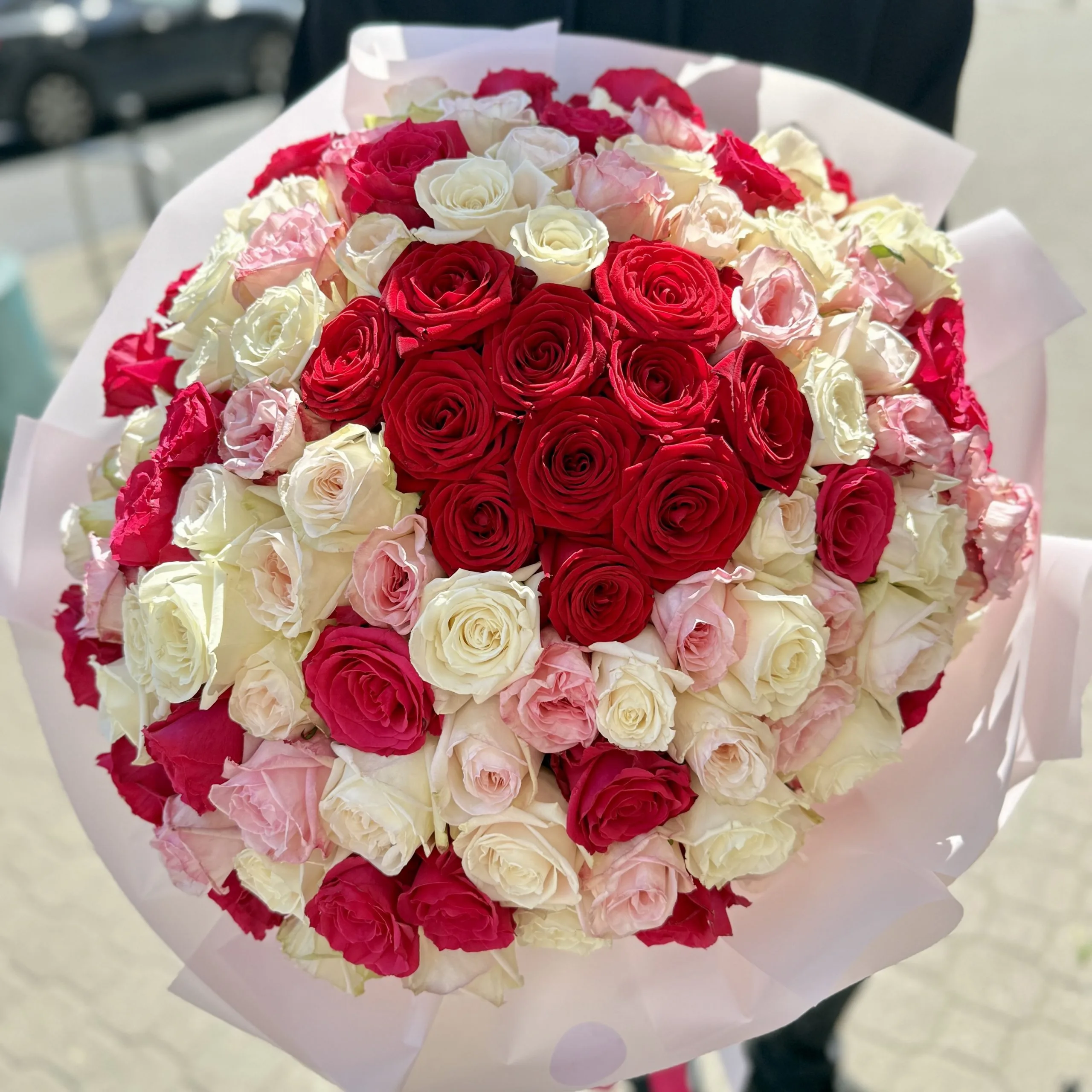 Bukiet ze 101 róż - MONOBUKIETY | Kwiaciarnia Milosc Warszawa