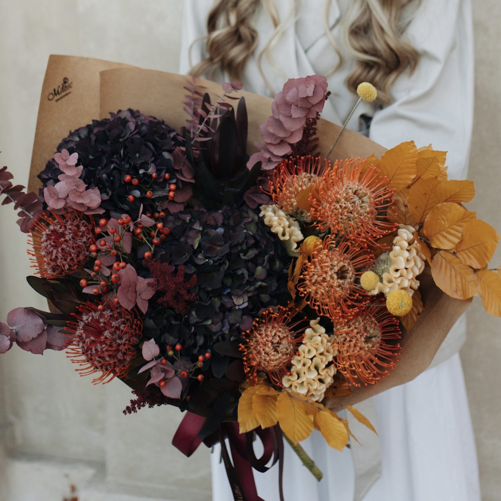 Jesienny Dotyk Elegancji - BUKIETY AUTORSKIE | Kwiaciarnia Milosc Warszawa