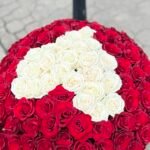 Kosz 101 Róż – Signature Miłość - zdjęcie 5 - Kwiaciarnia Miłość