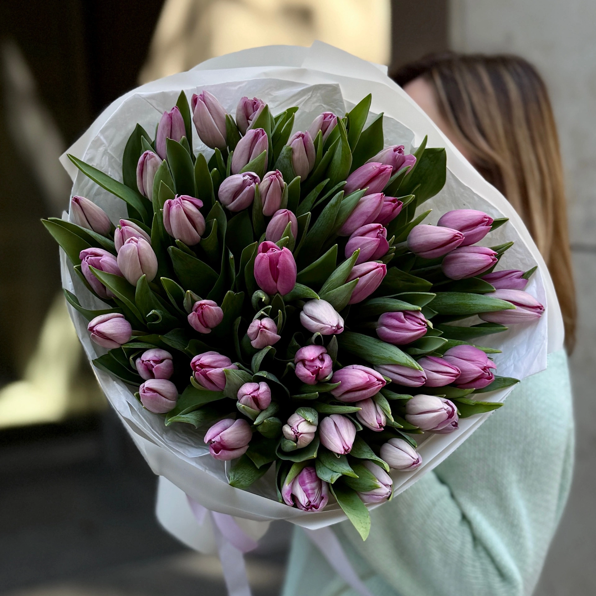 Bukiet fioletowych tulipanów