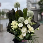 Bukiet pogrzebowy Biała Pamięć — Kwiaciarnia Miłość Warszawa