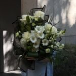 Bukiet pogrzebowy Biała Pamięć — Kwiaciarnia Miłość Warszawa