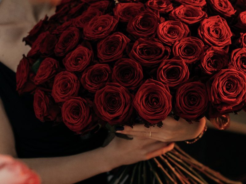 Bouquet-of-red-roses-5-scaled-1.jpg
